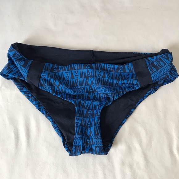 Patagonia Bikini Bottoms blue and black pattern XS NWOT - Picture 1 of 8